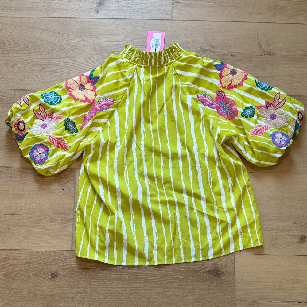 NWT THML Lime Green Embroidered Top - Picture 6 of 6